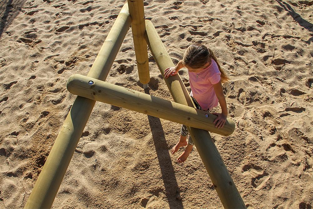 climbing structure Yuki