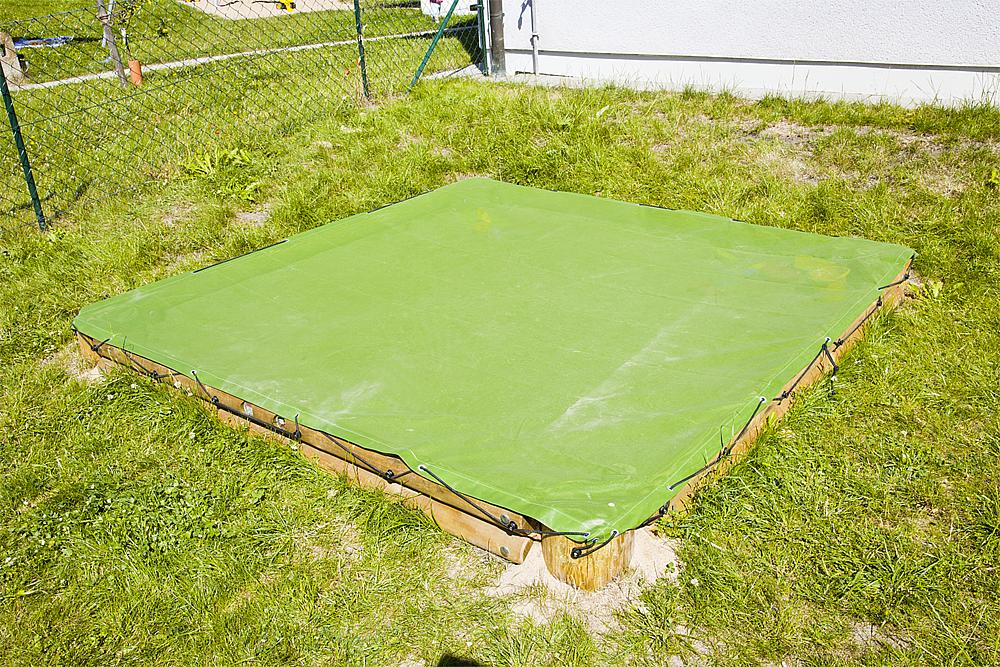 Sand pit cover, square 260