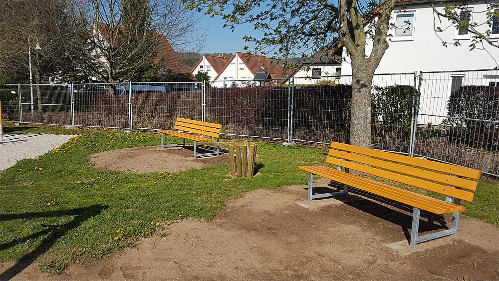 Park bench Monika